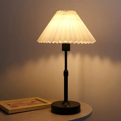 Retro Creative French Fabric Metal Table Lamp